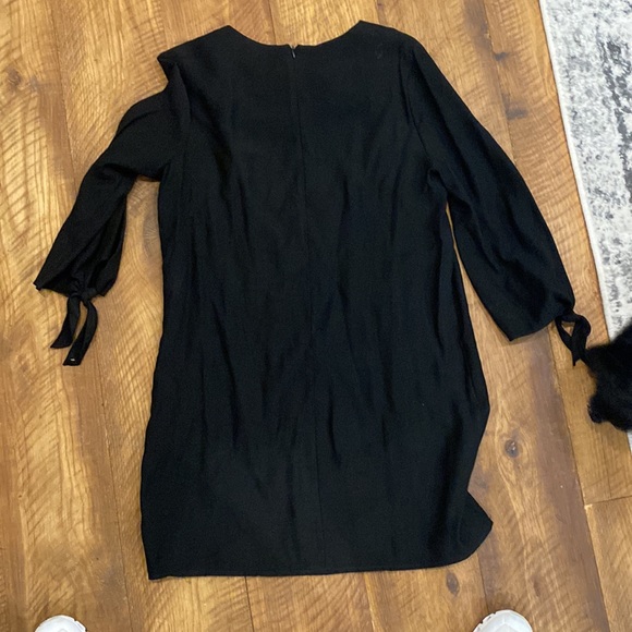 Do Be black dress with tie sleeves - Picture 3 of 3